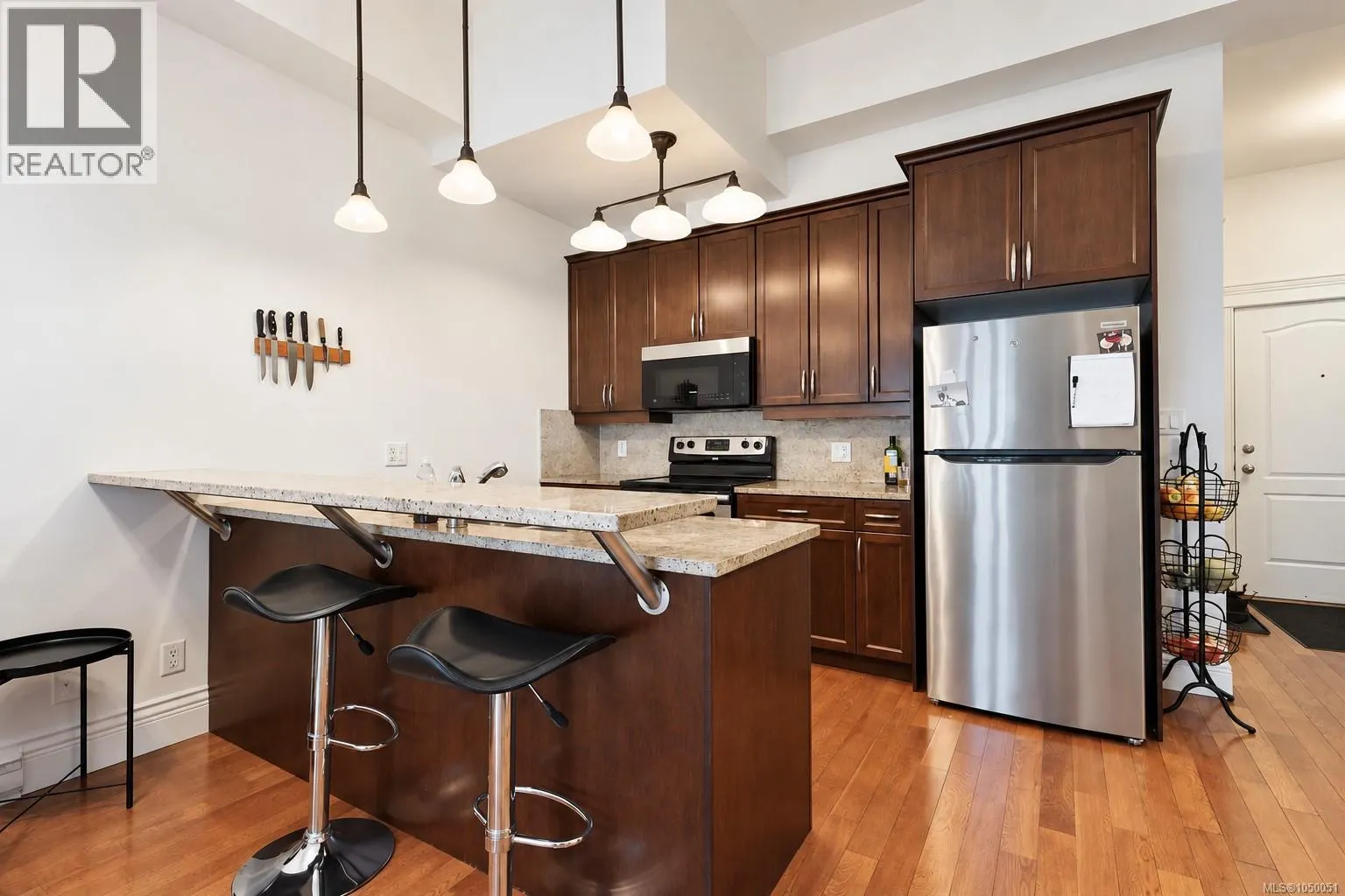 209 1602 Quadra St