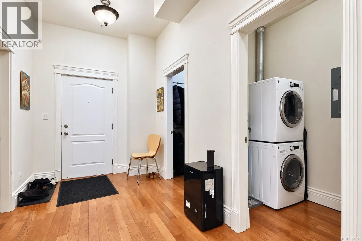 209 1602 Quadra St
