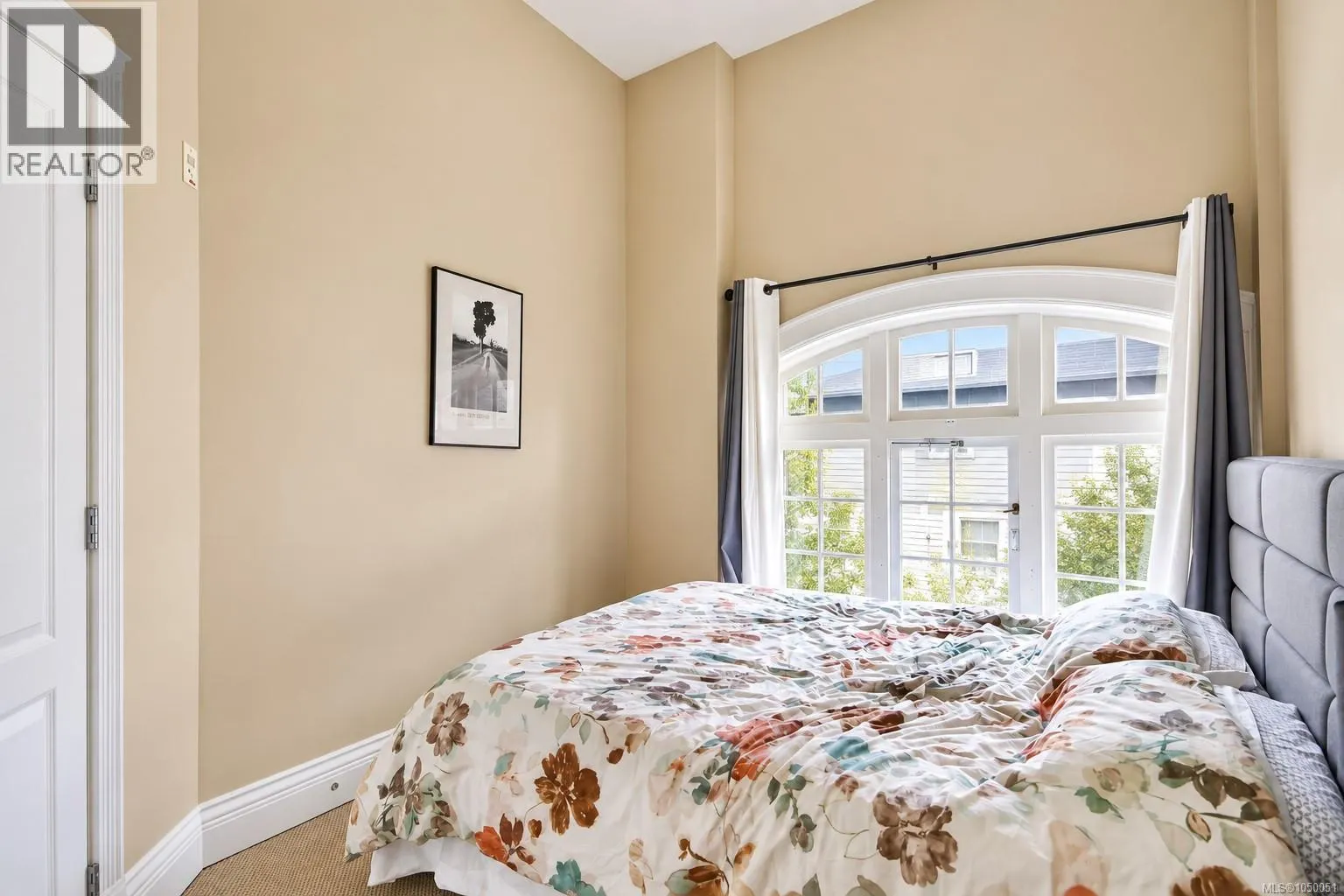 209 1602 Quadra St