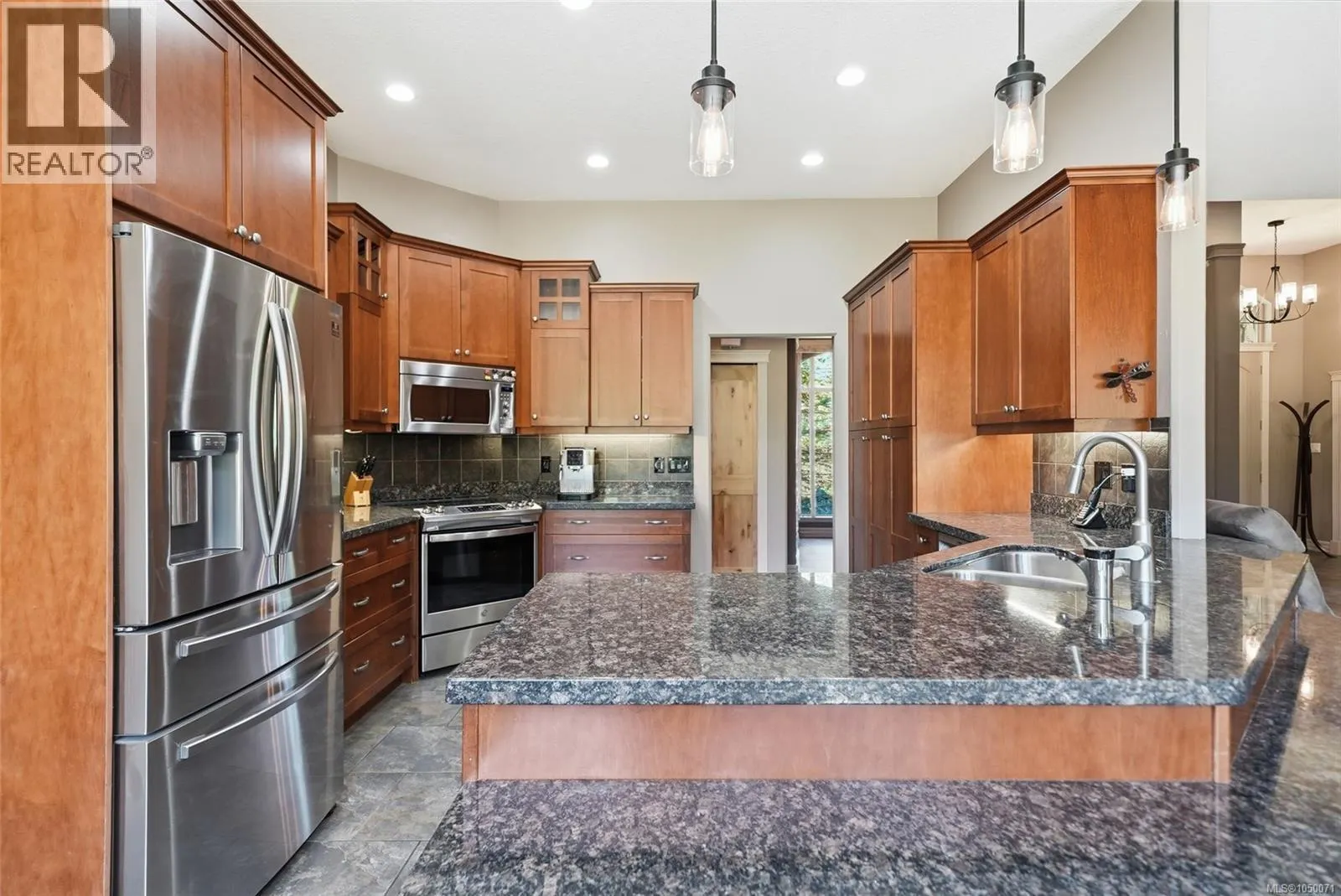 990 View Rd