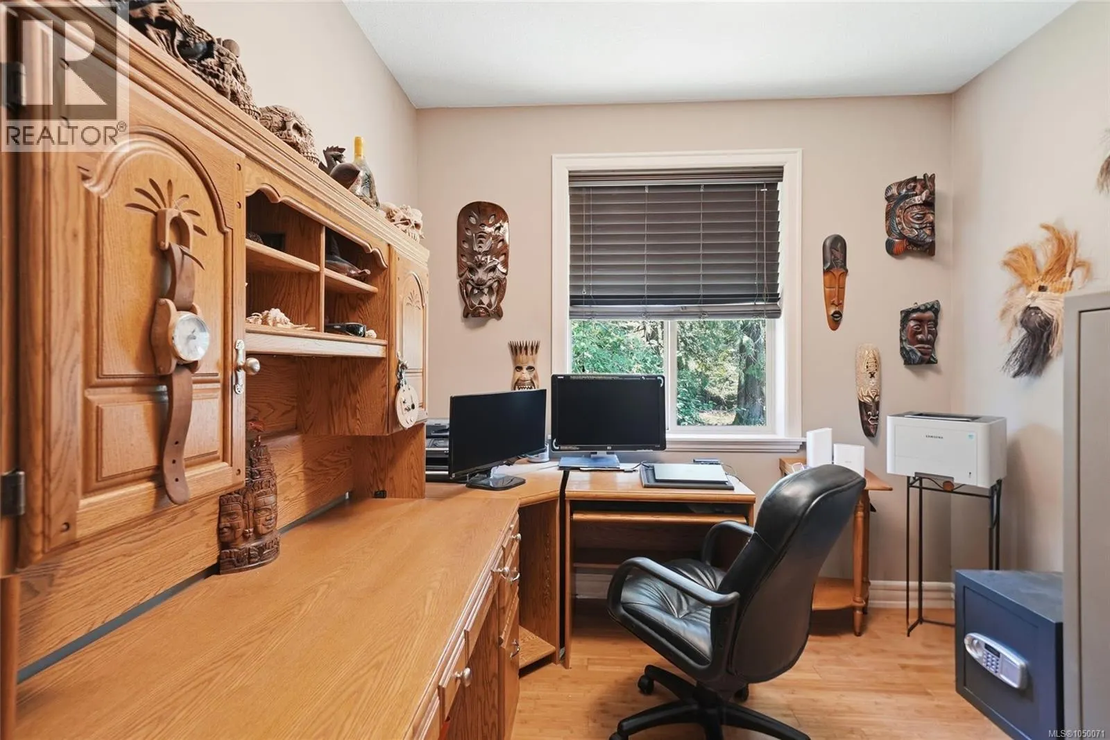 990 View Rd
