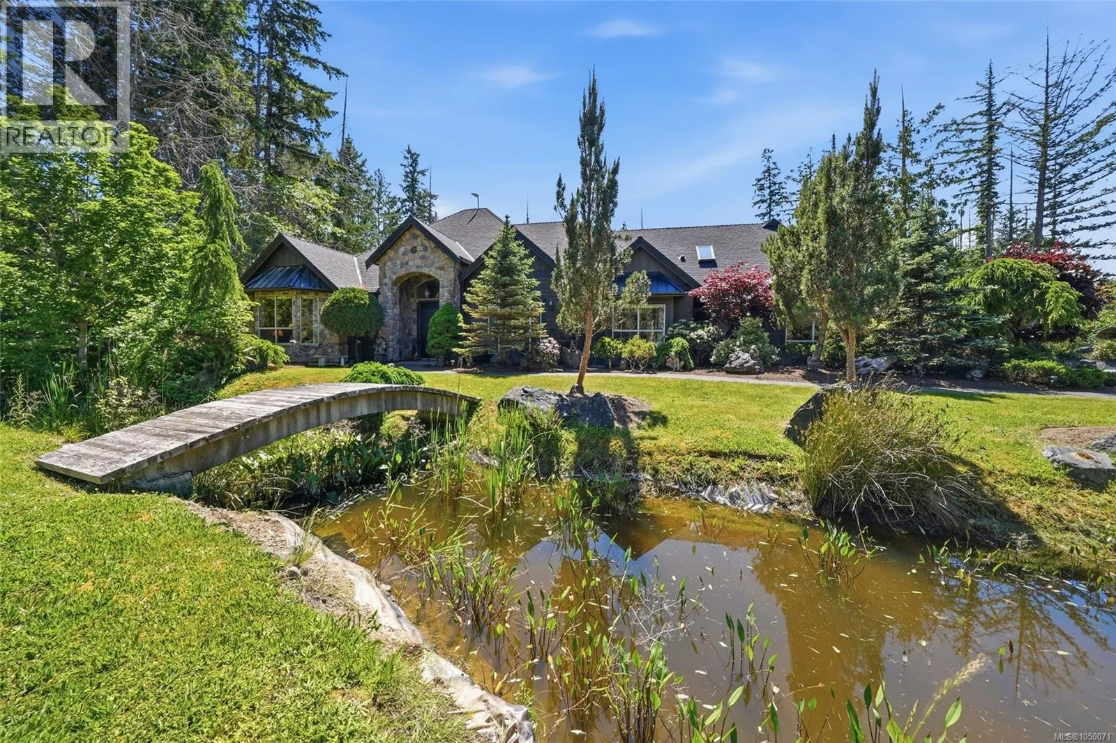990 View Rd