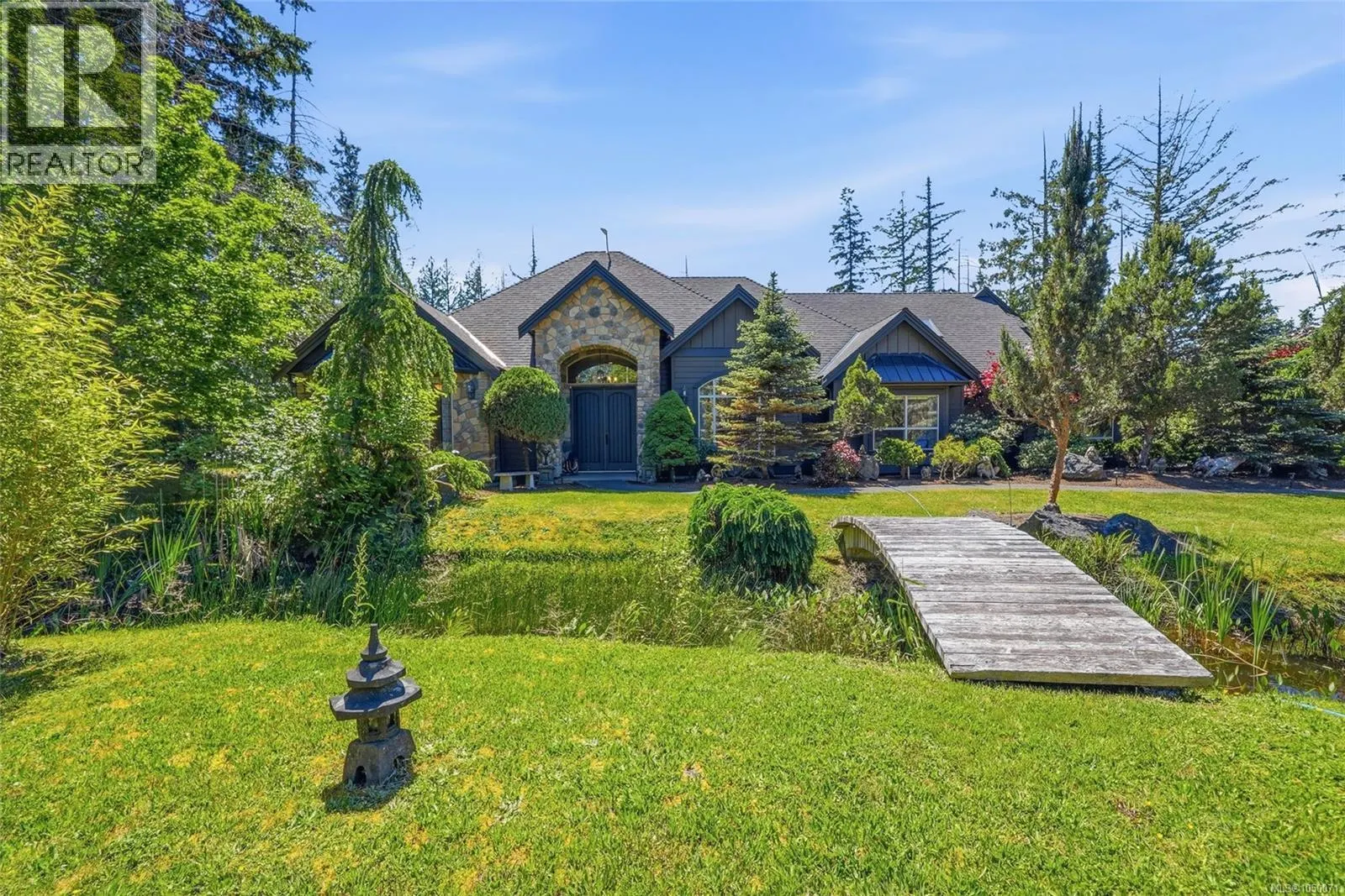 990 View Rd