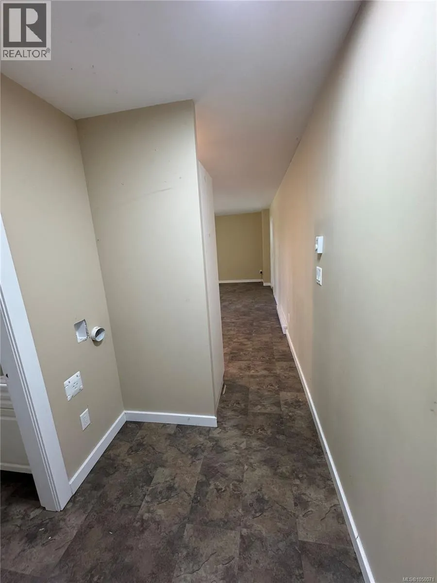 990 View Rd