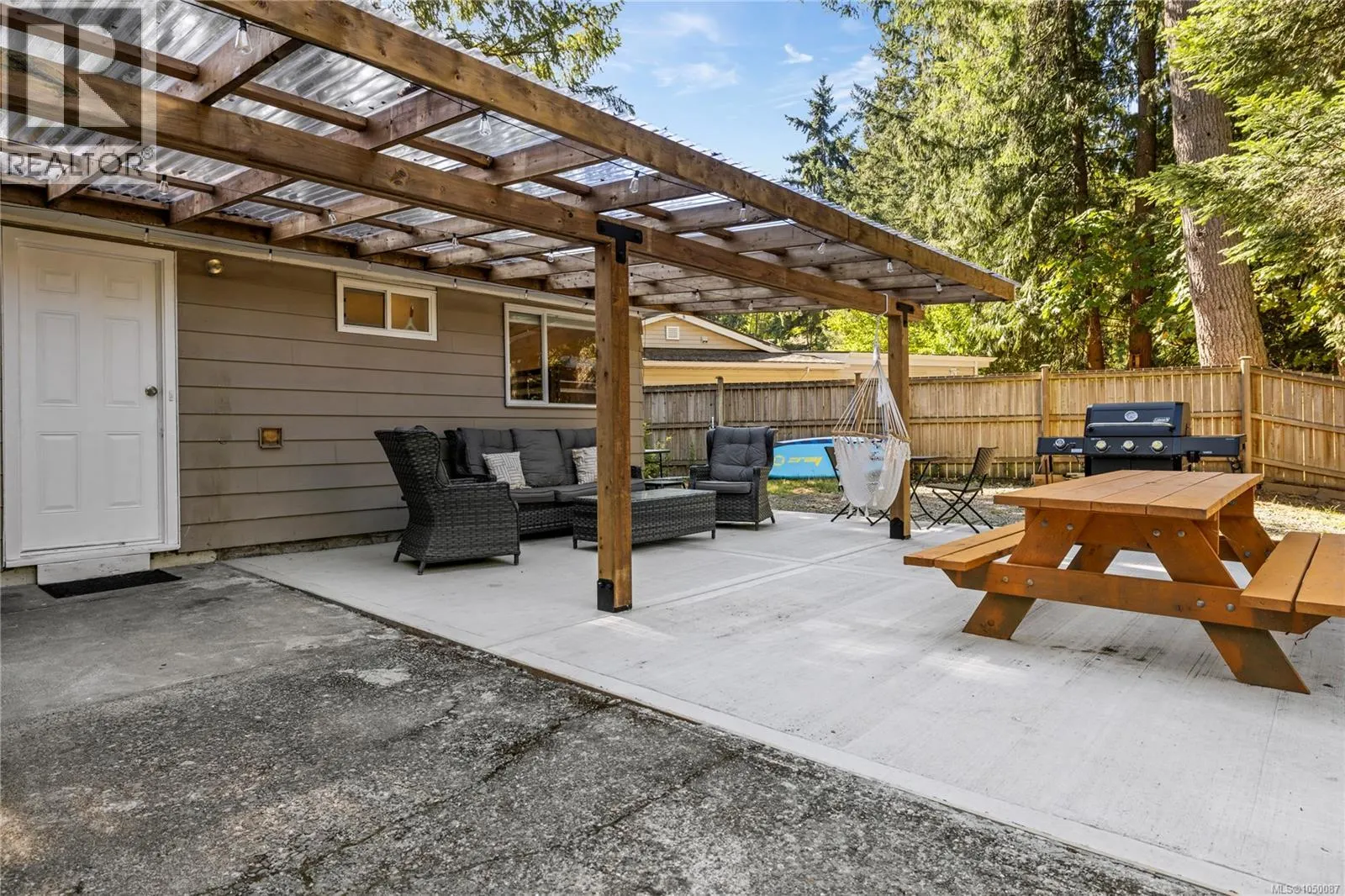 608 Brookeside Pl