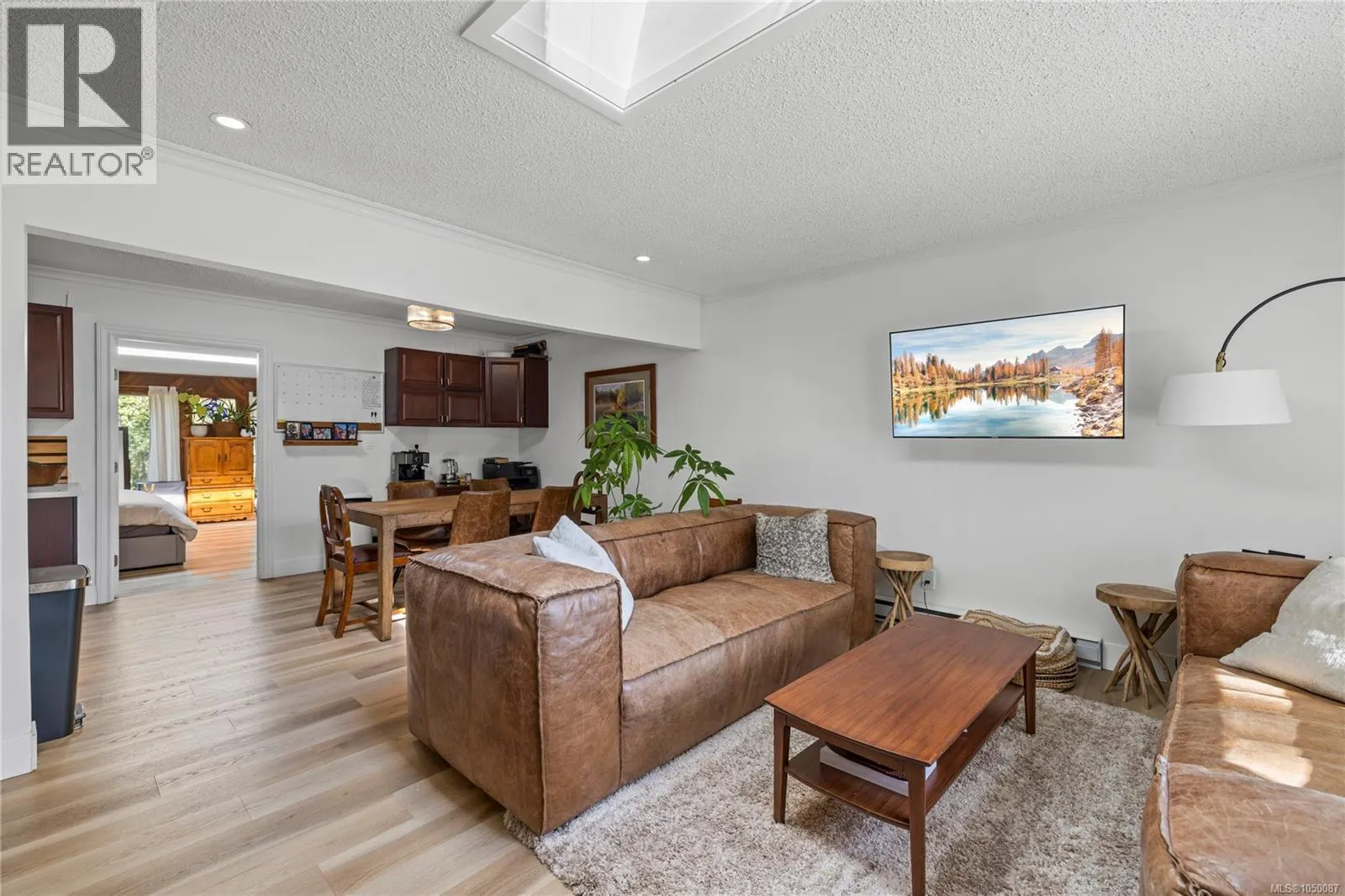 608 Brookeside Pl