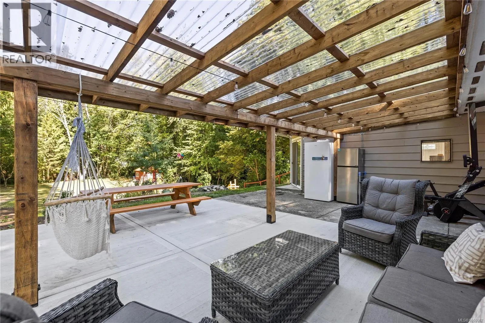 608 Brookeside Pl