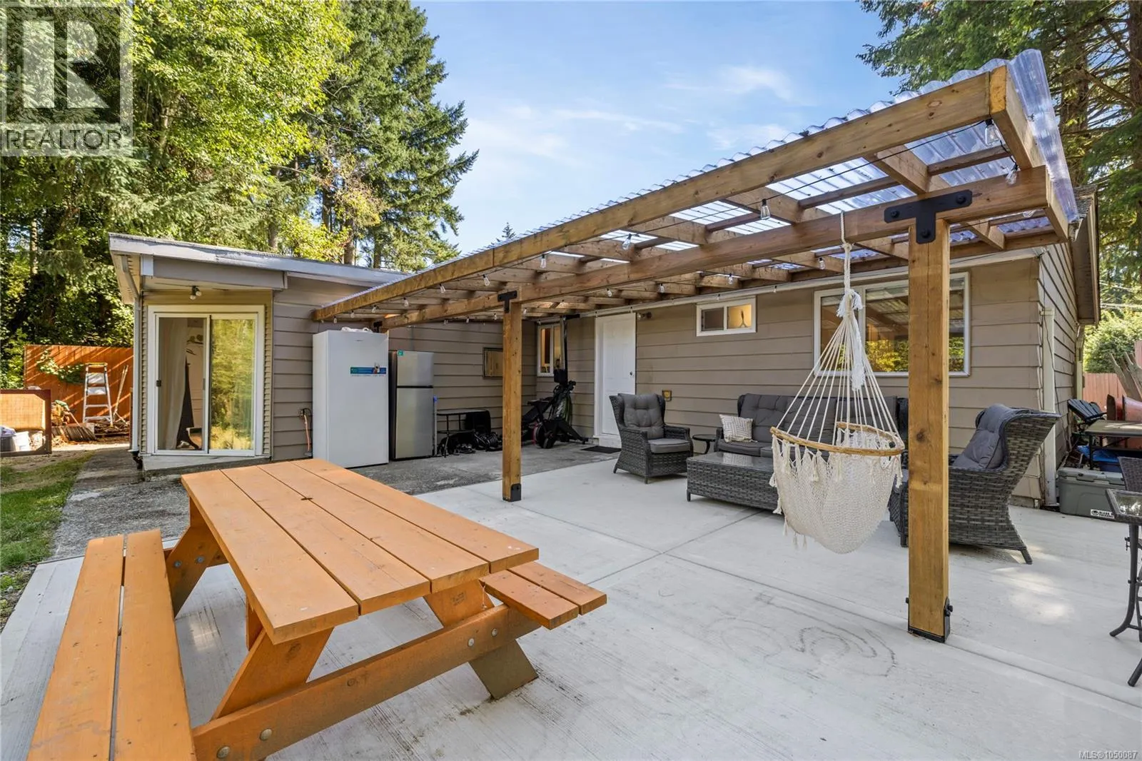 608 Brookeside Pl
