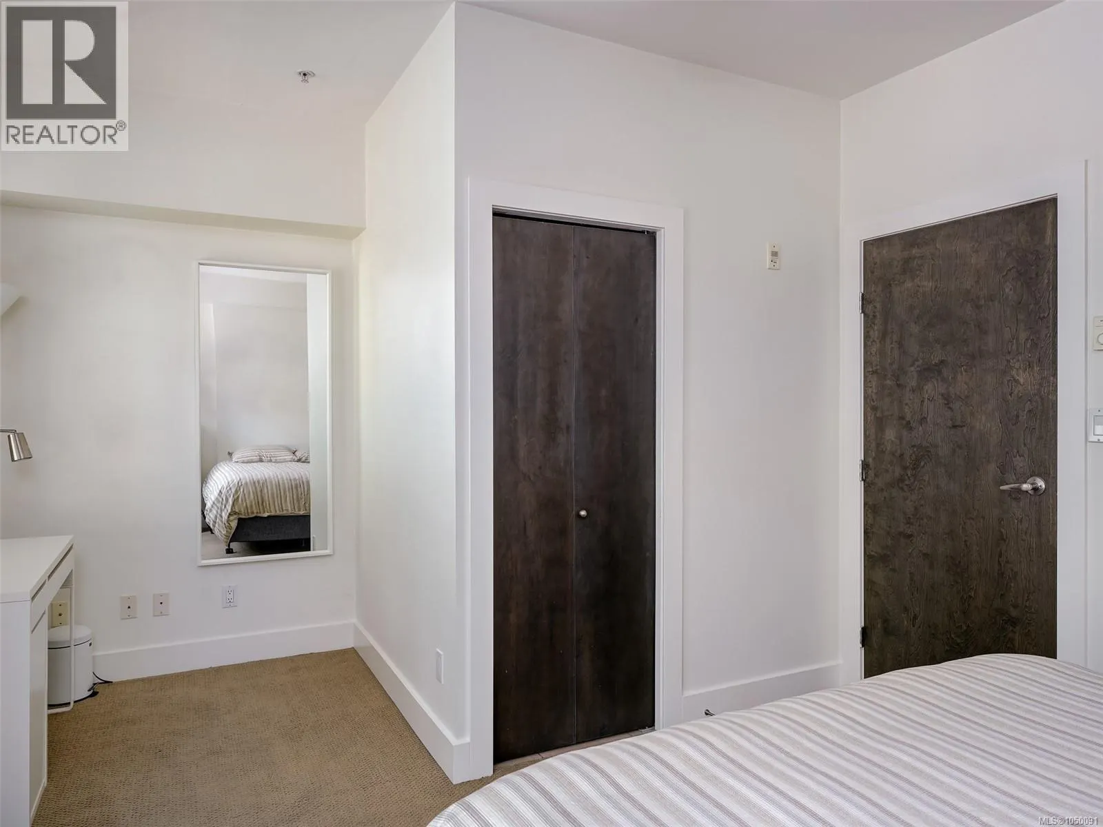 203 1022 Fort St