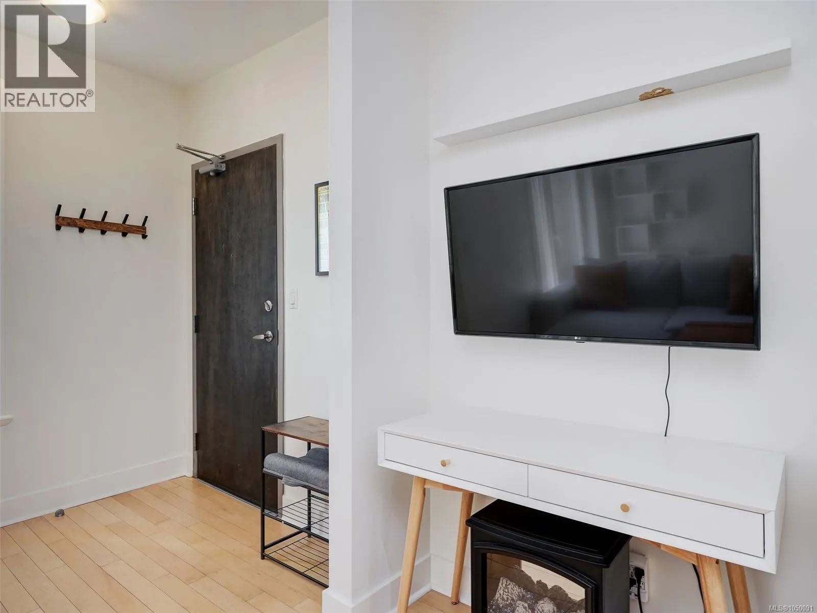 203 1022 Fort St