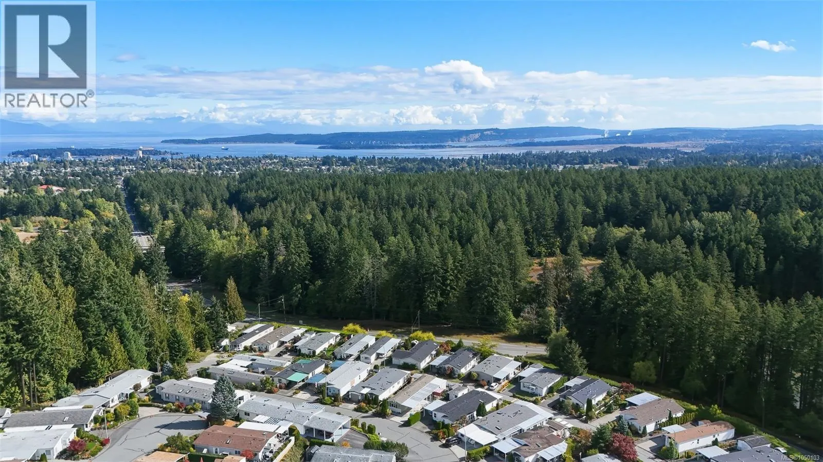 1018 Collier Cres