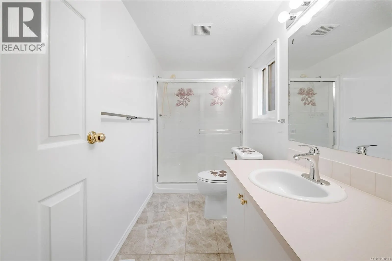 1018 Collier Cres