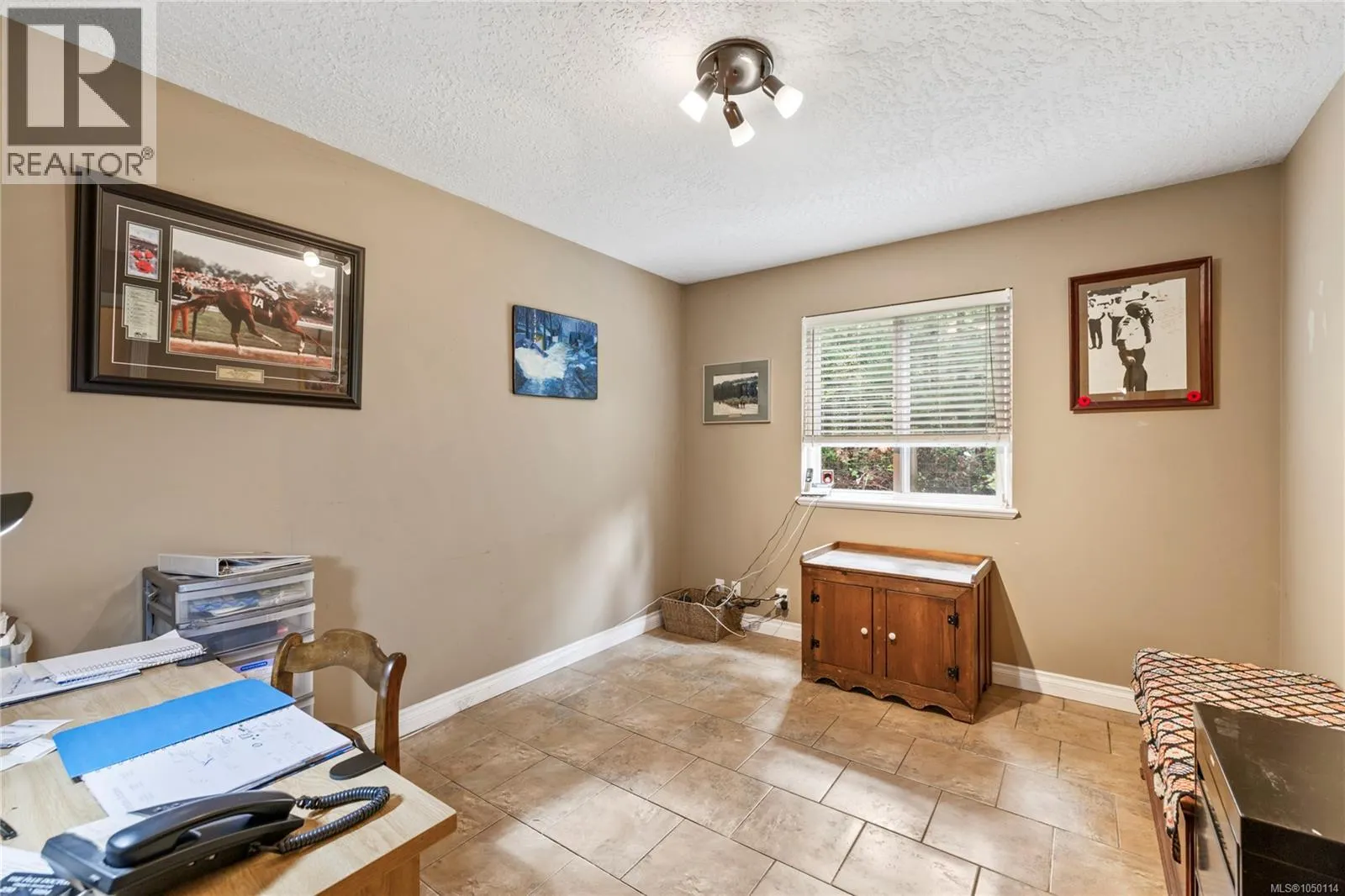 1357 Meadowood Way