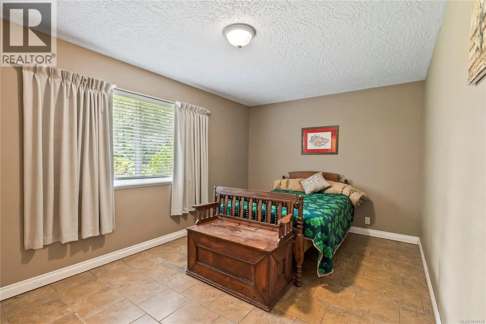 1357 Meadowood Way