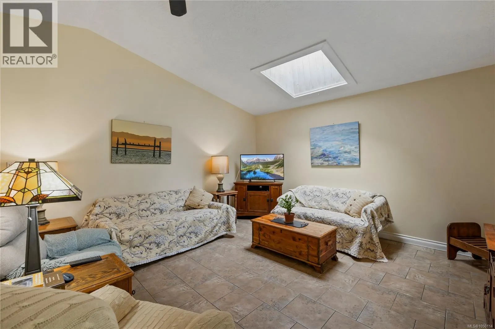 1357 Meadowood Way
