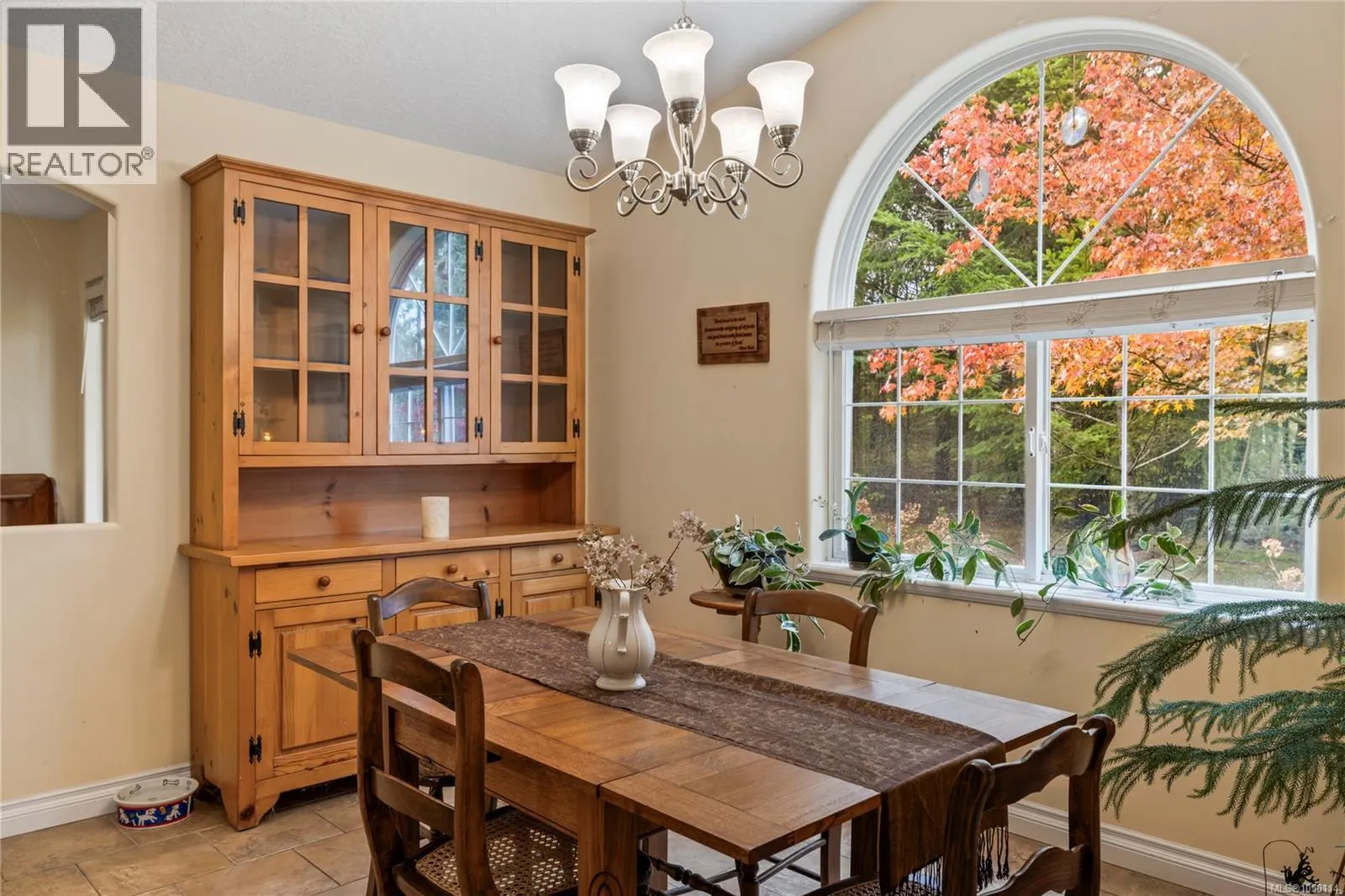 1357 Meadowood Way