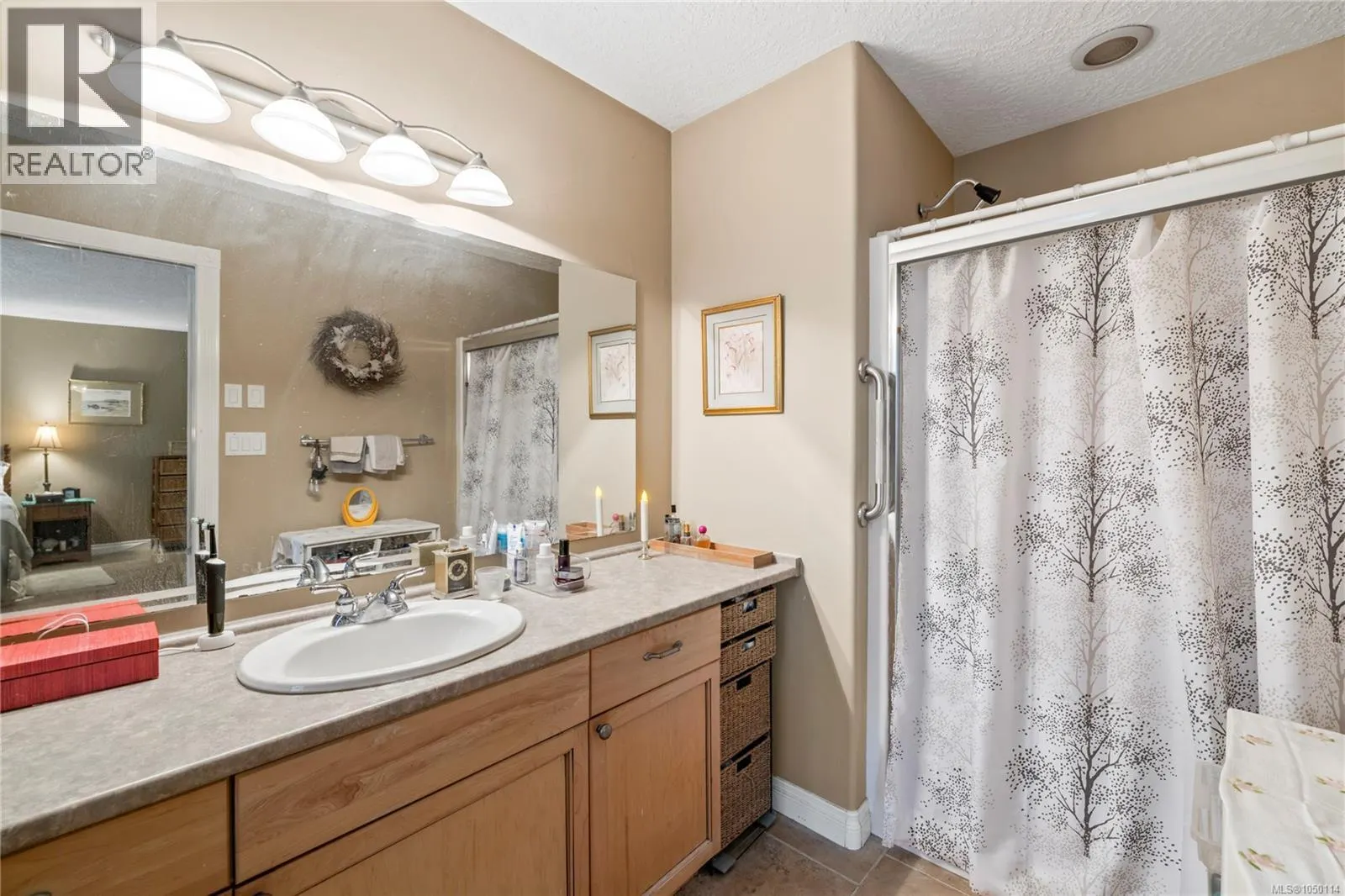 1357 Meadowood Way