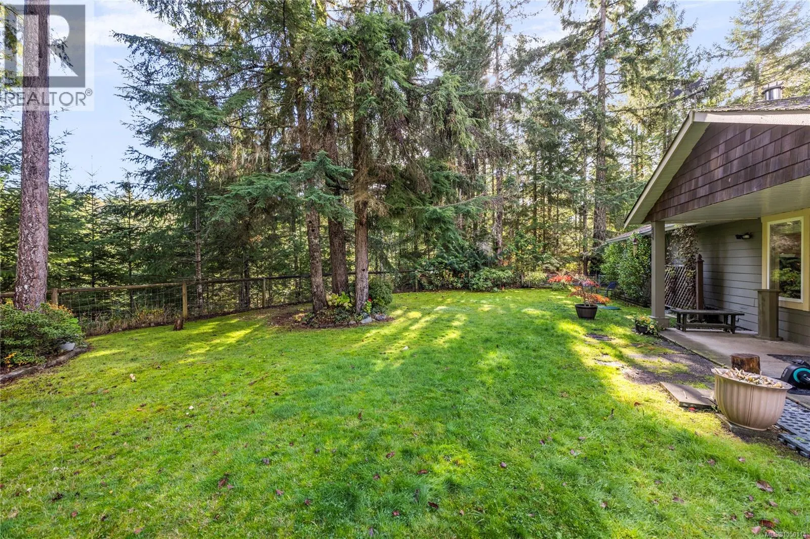 1357 Meadowood Way
