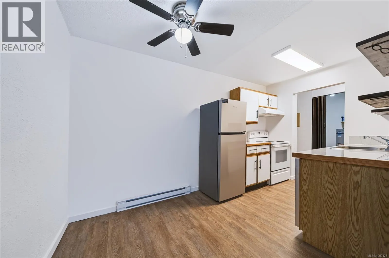 202 1600 Dufferin Cres