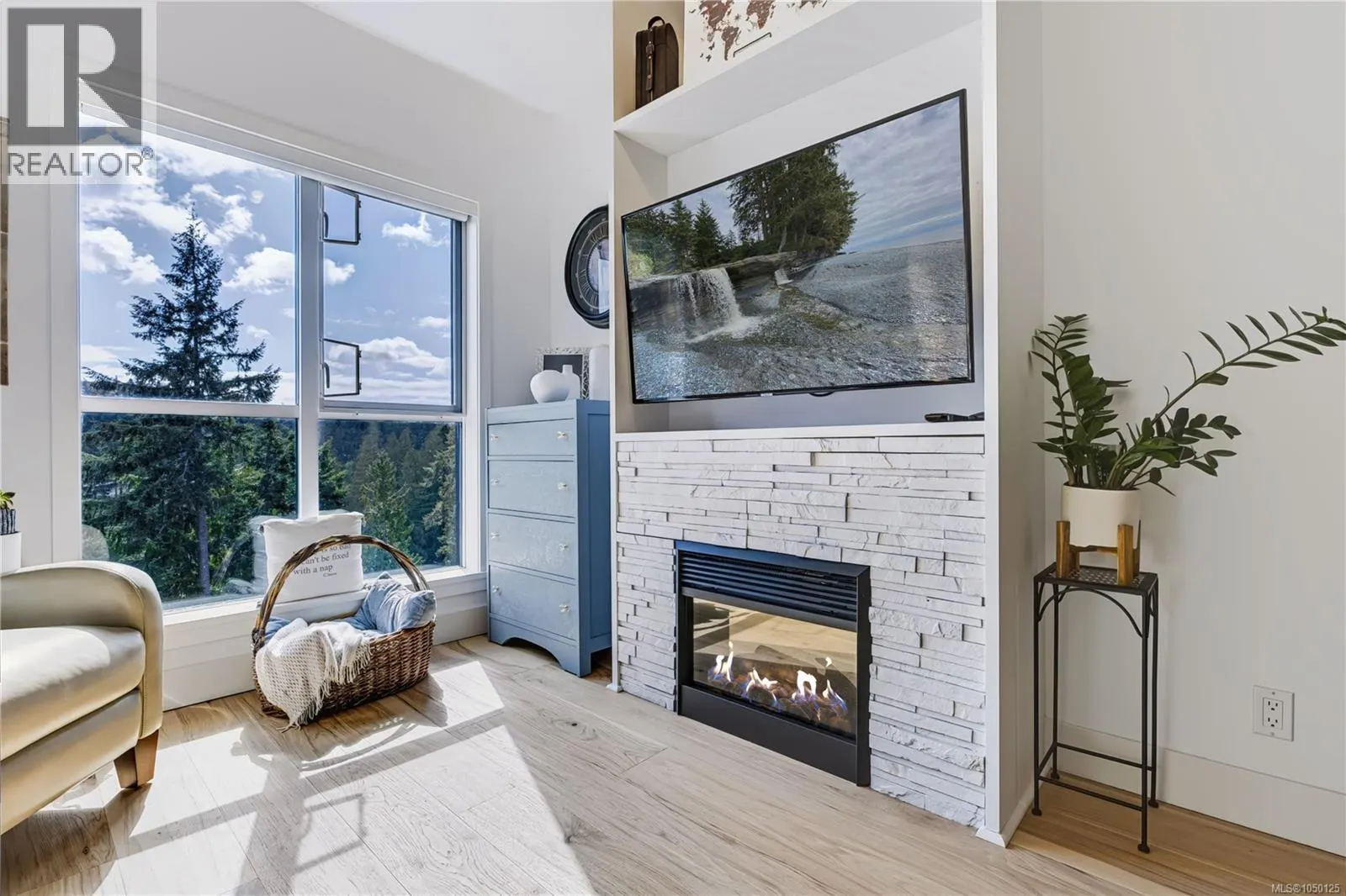 706 1400 Lynburne Pl