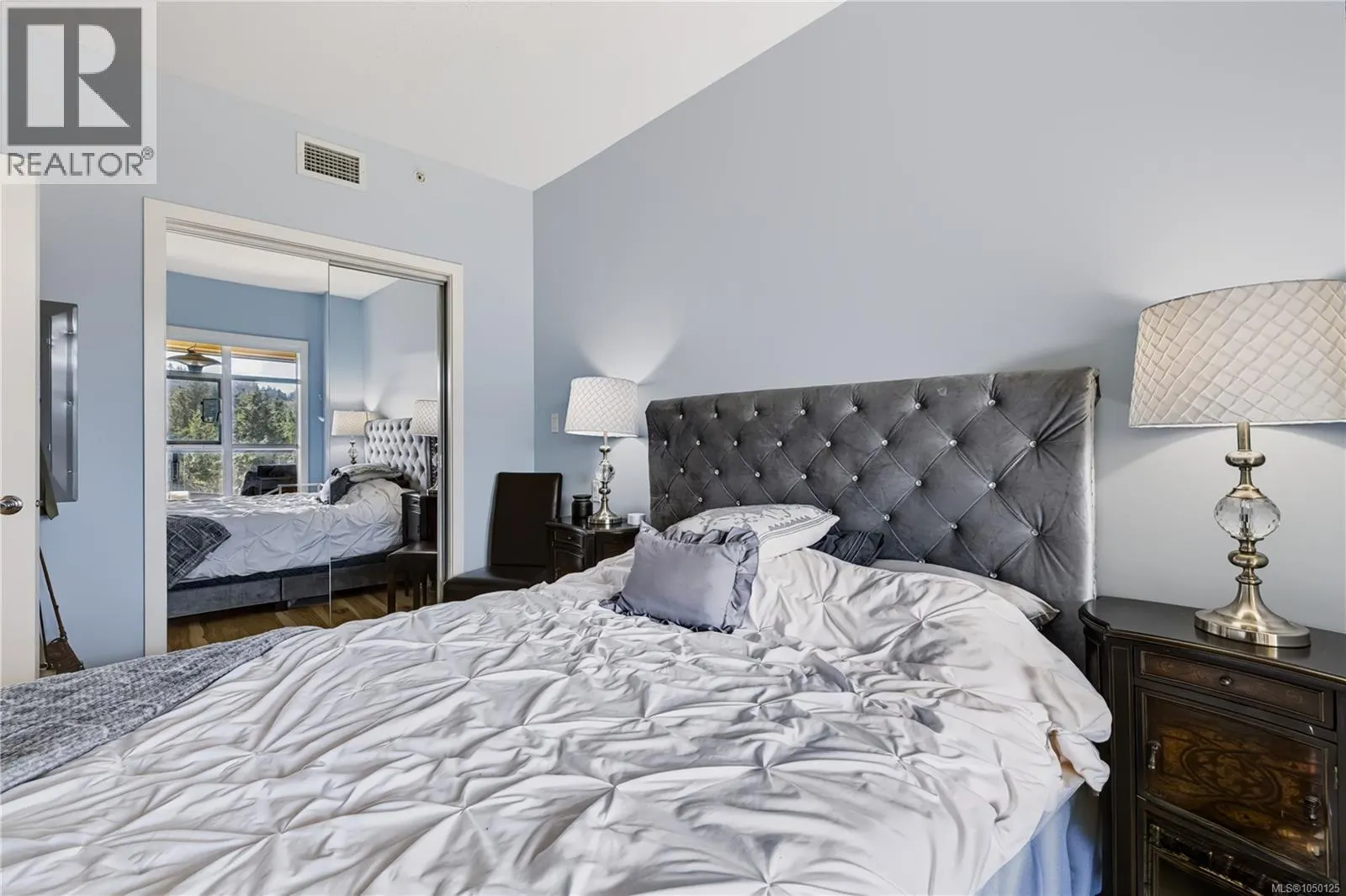 706 1400 Lynburne Pl