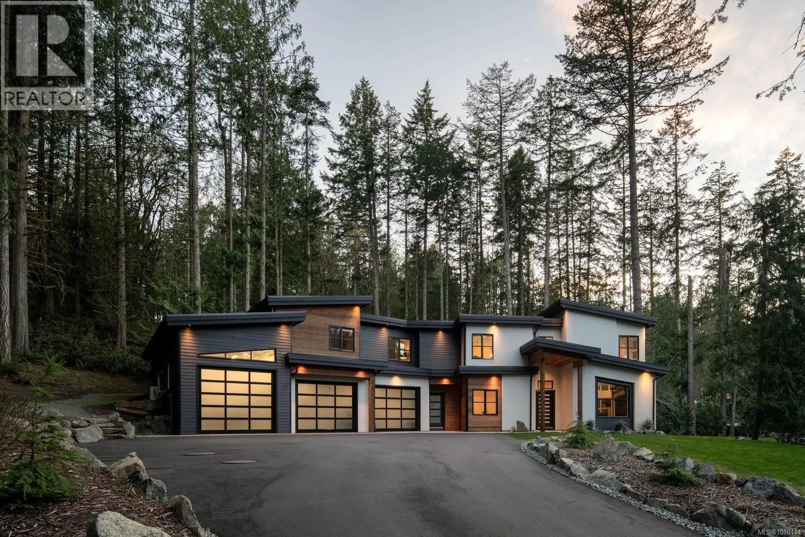 1535 Eagle Way