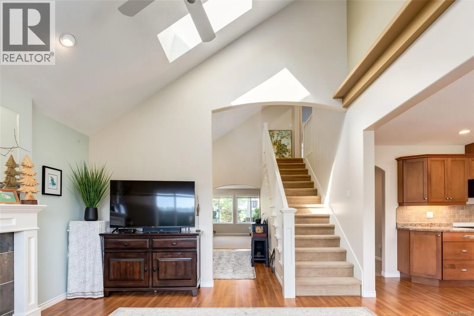 1153 Roberton Blvd