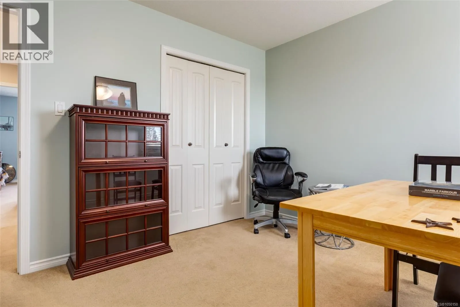 1153 Roberton Blvd