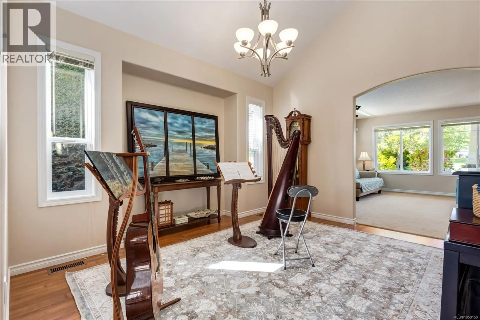 1153 Roberton Blvd