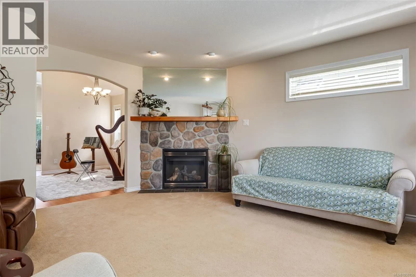 1153 Roberton Blvd