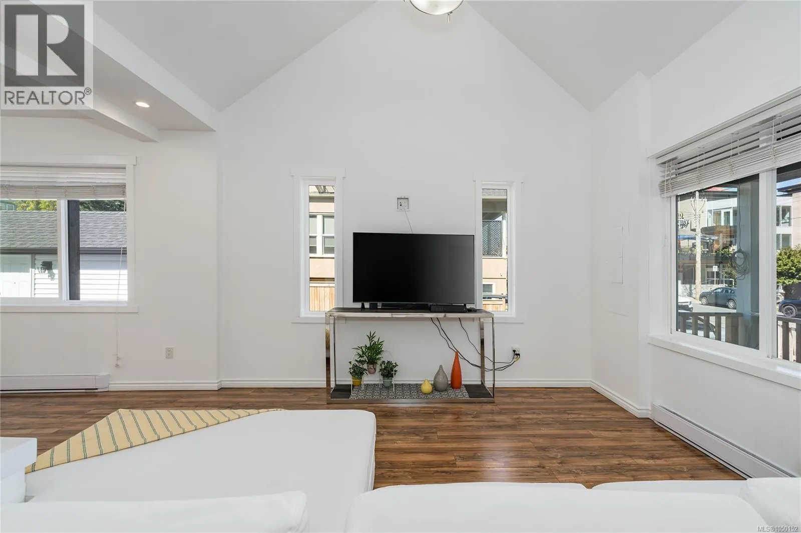 471 Selby St