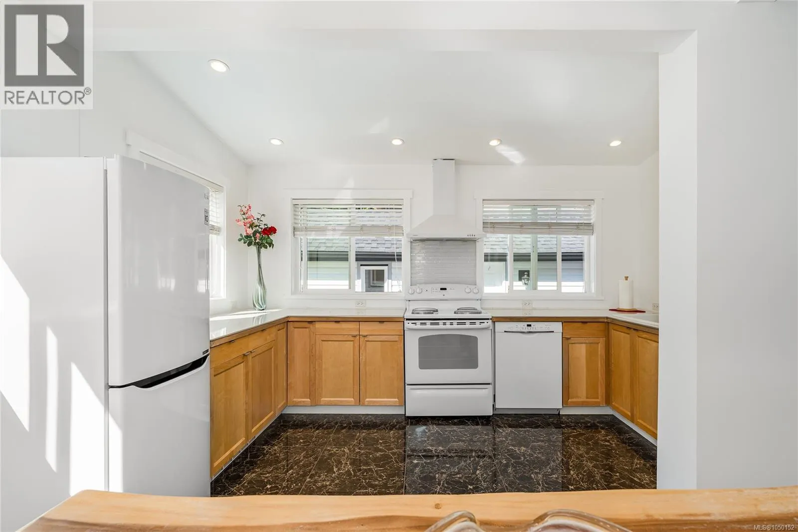 471 Selby St