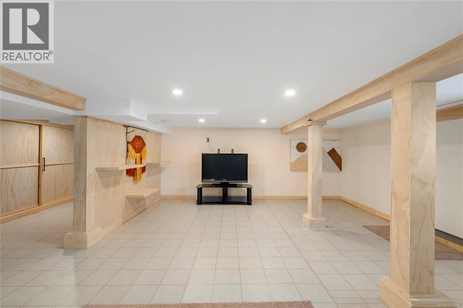 471 Selby St