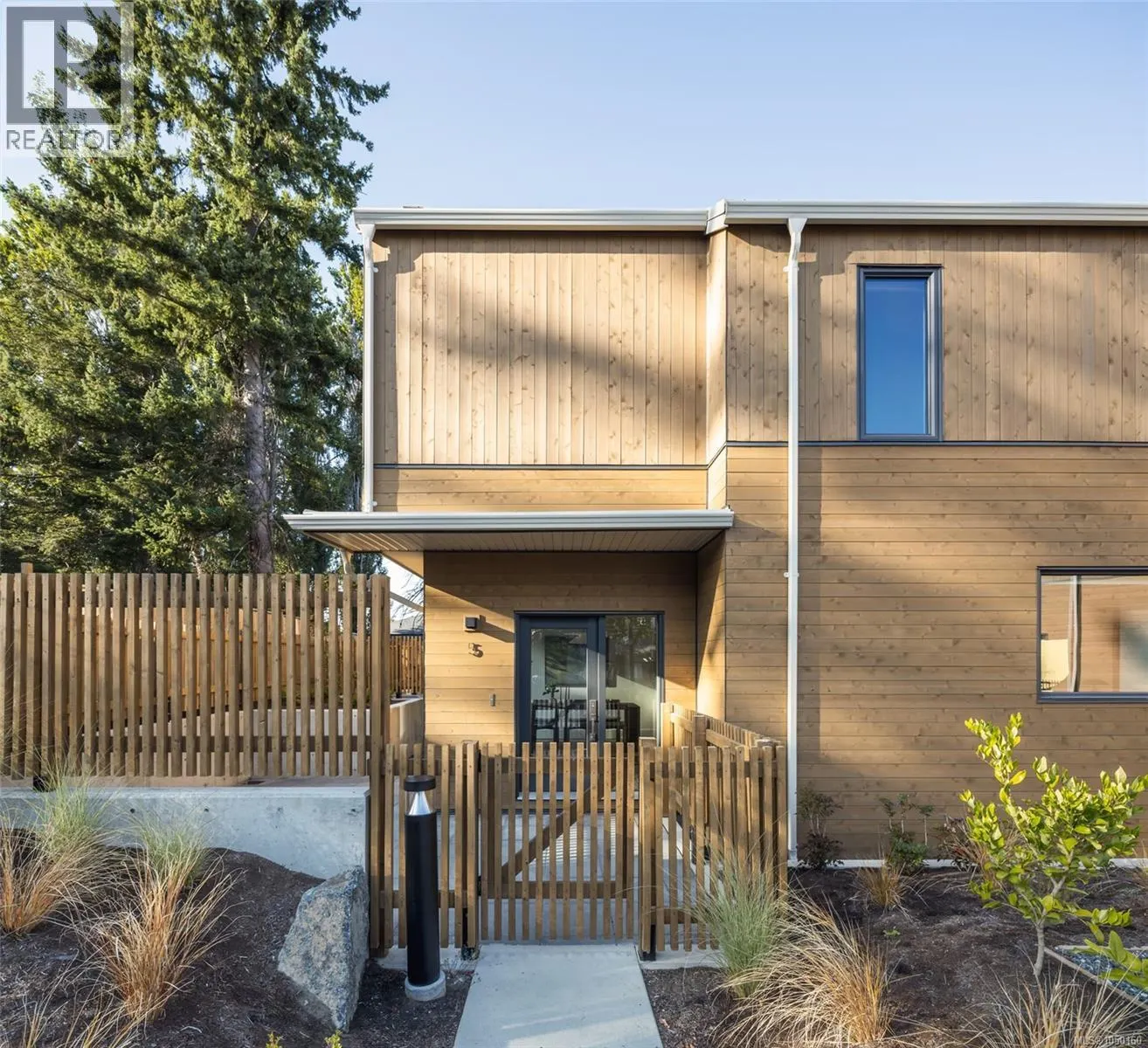 5 1520 Louise Pl