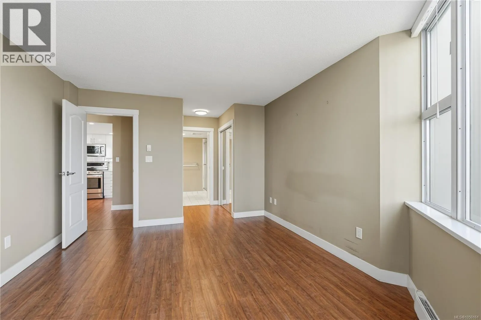 402 158 Promenade Dr