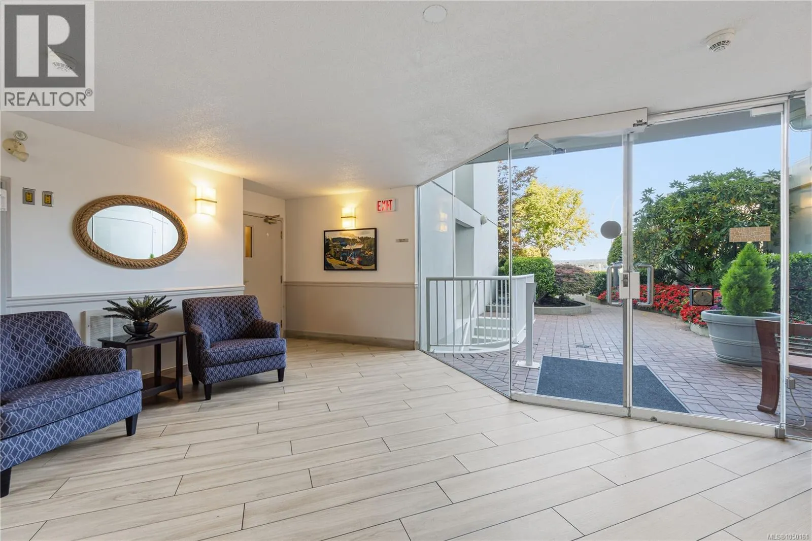 402 158 Promenade Dr