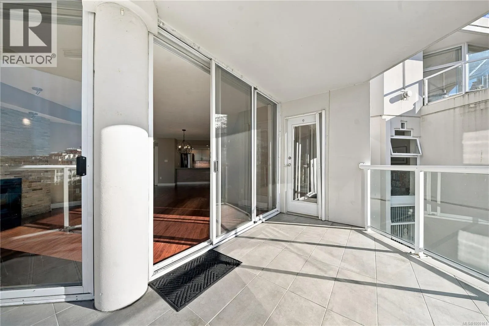 402 158 Promenade Dr