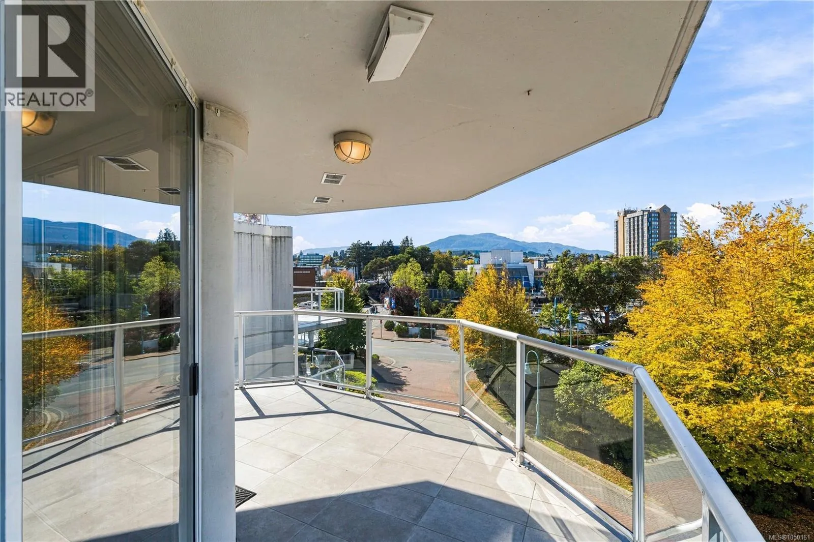402 158 Promenade Dr