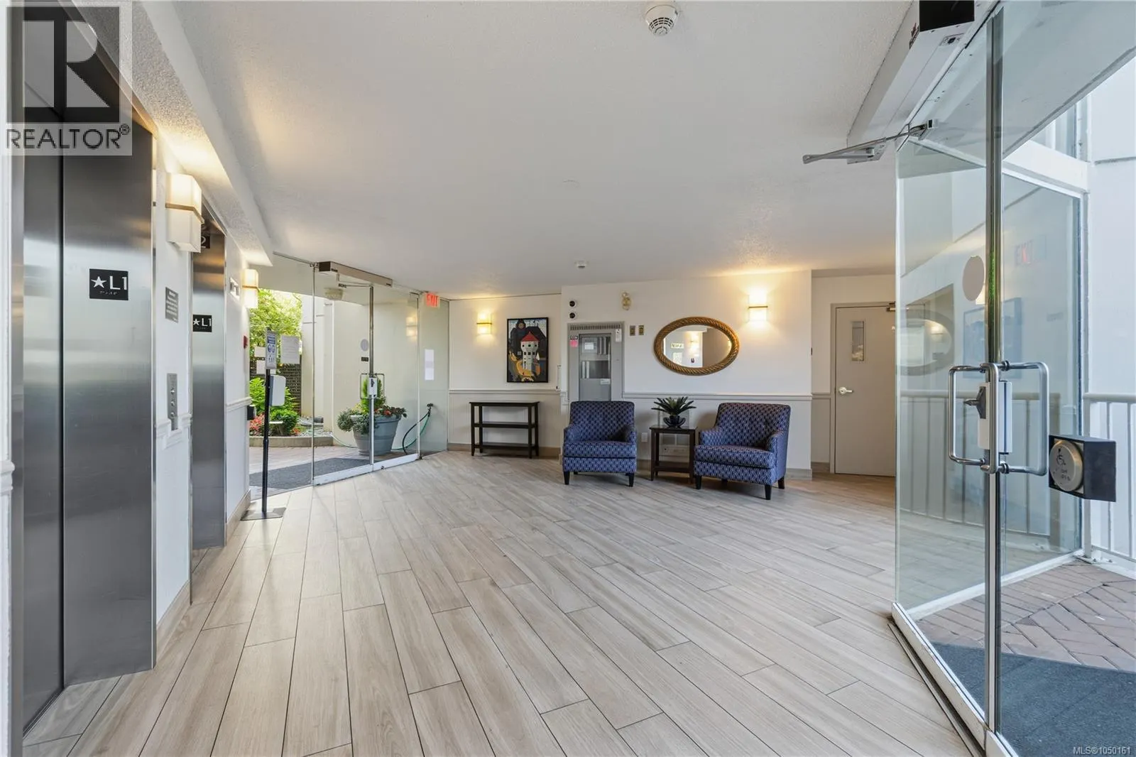 402 158 Promenade Dr