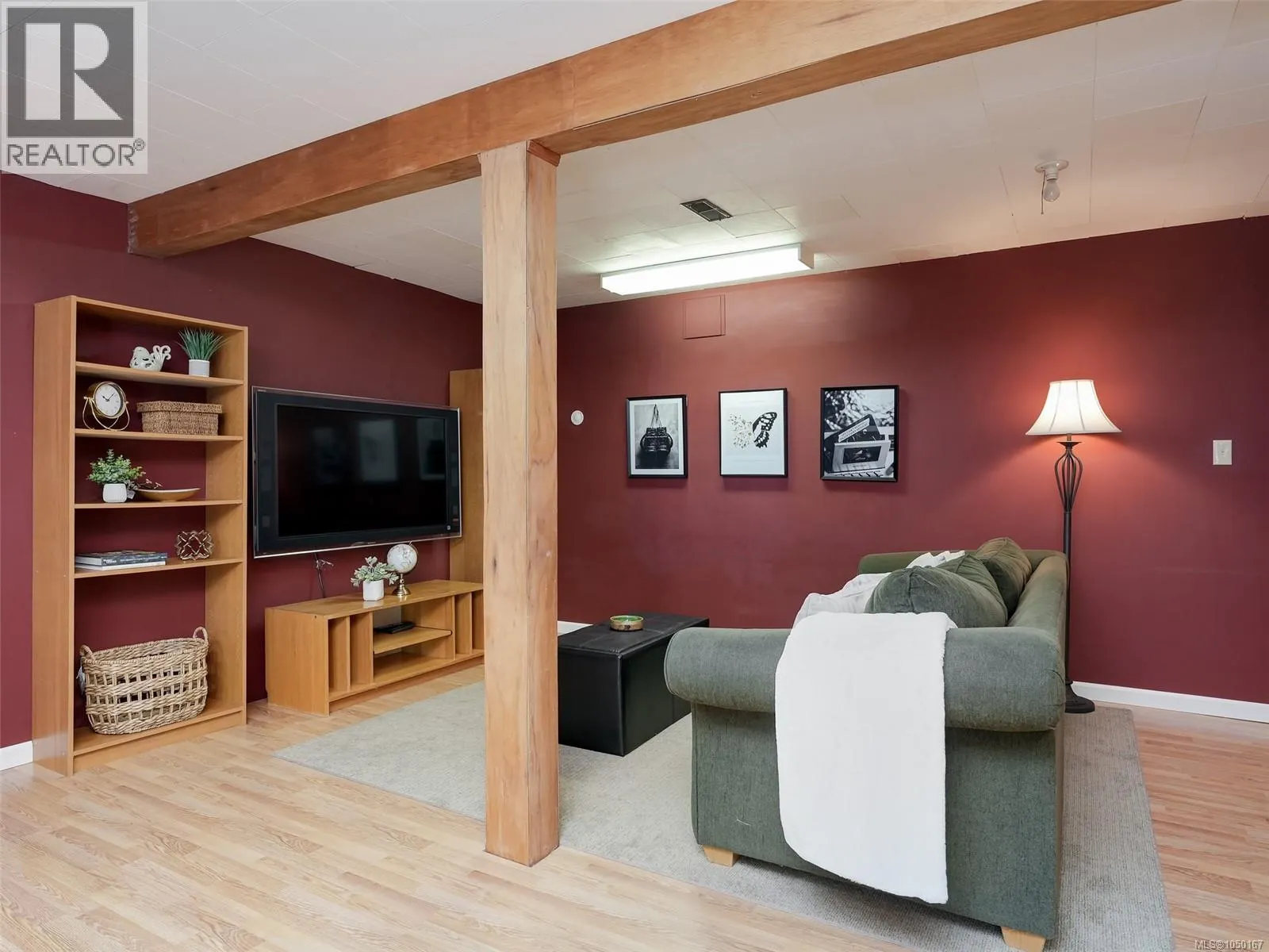 4290 Eastridge Cres