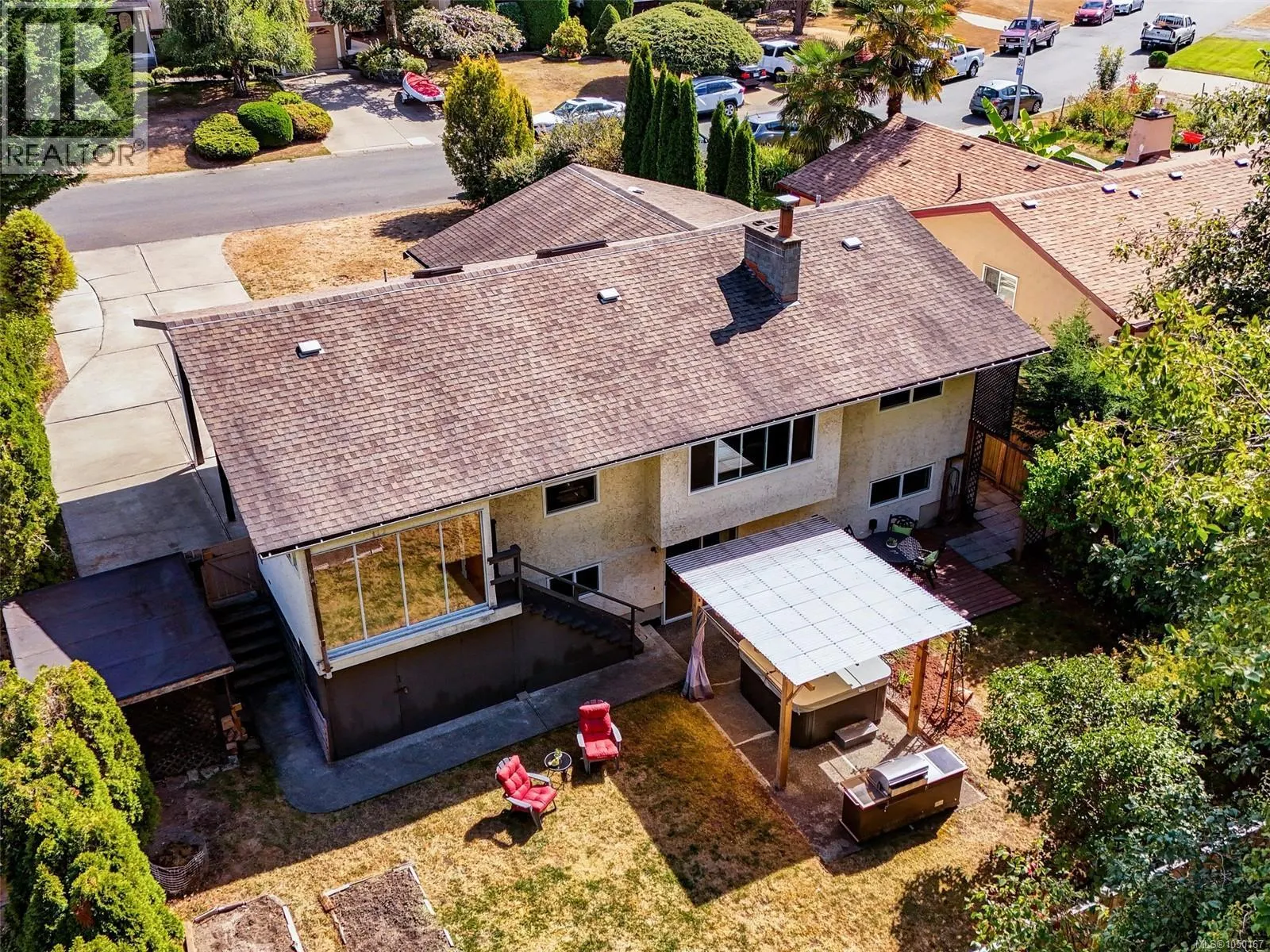 4290 Eastridge Cres