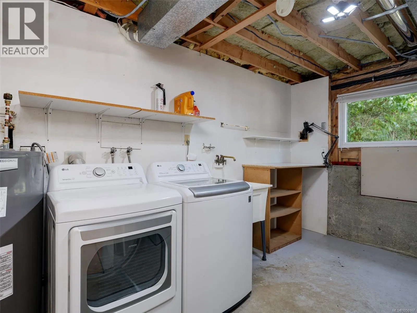 4290 Eastridge Cres
