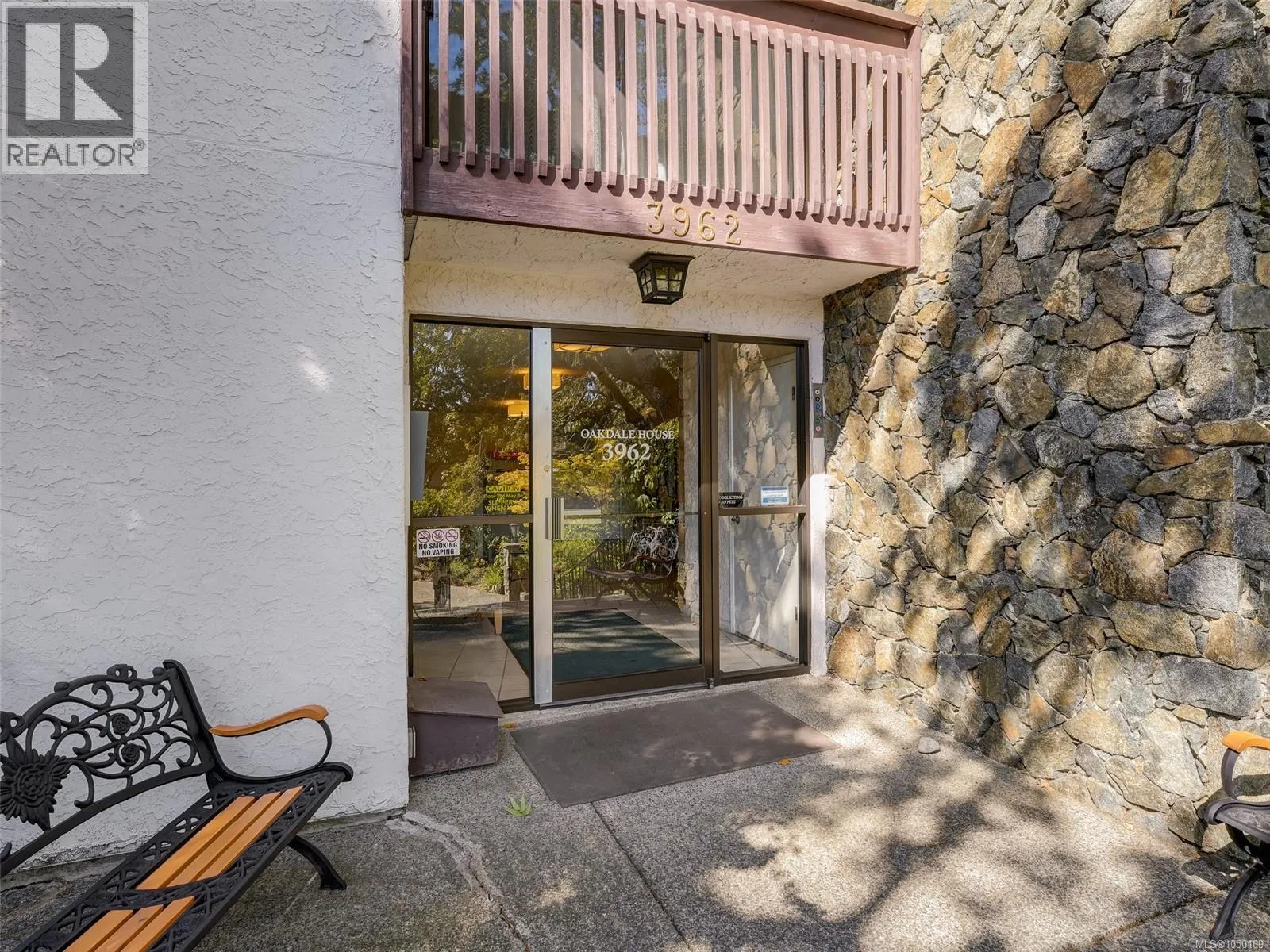 312 3962 Cedar Hill Rd
