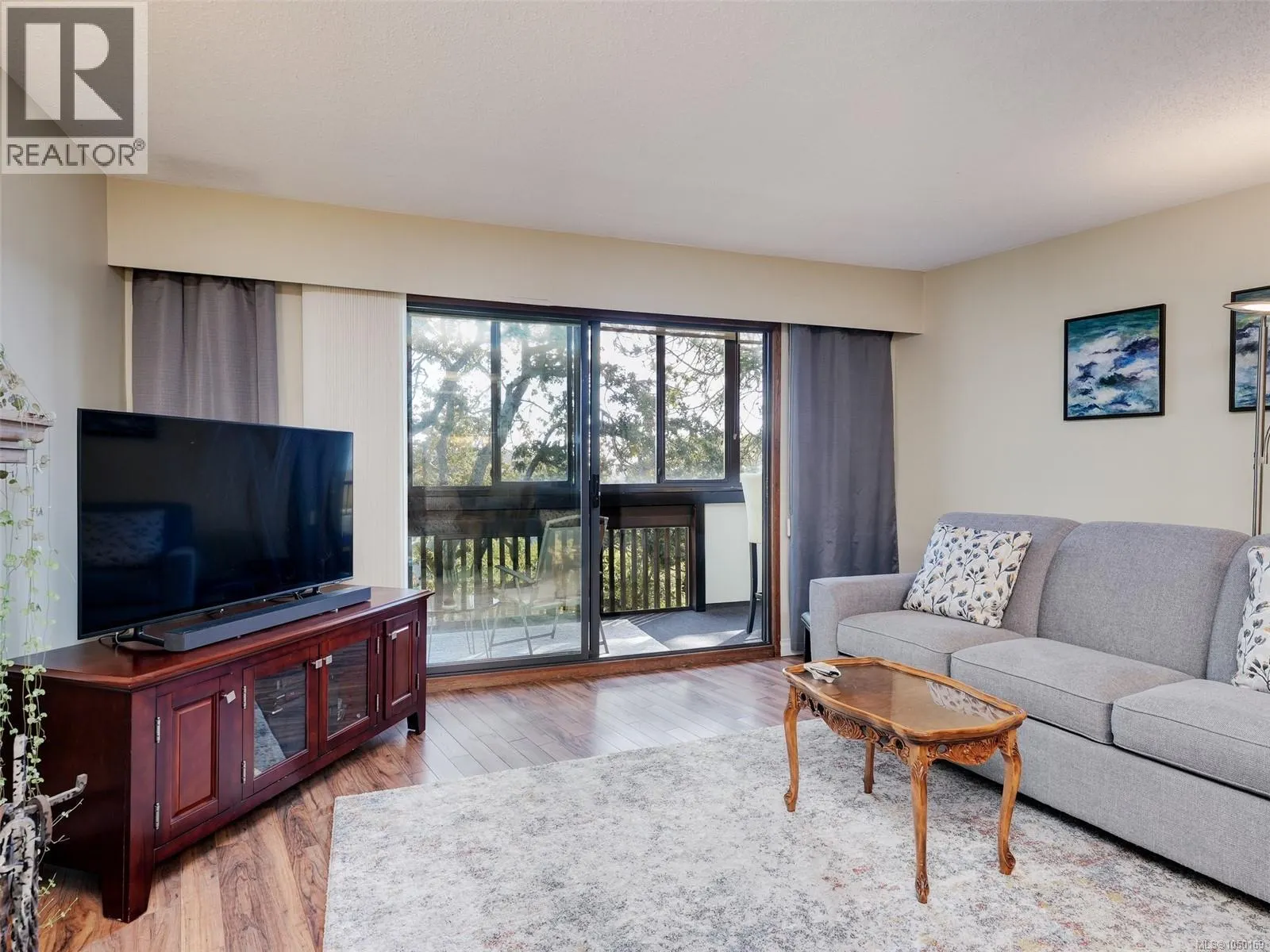 312 3962 Cedar Hill Rd