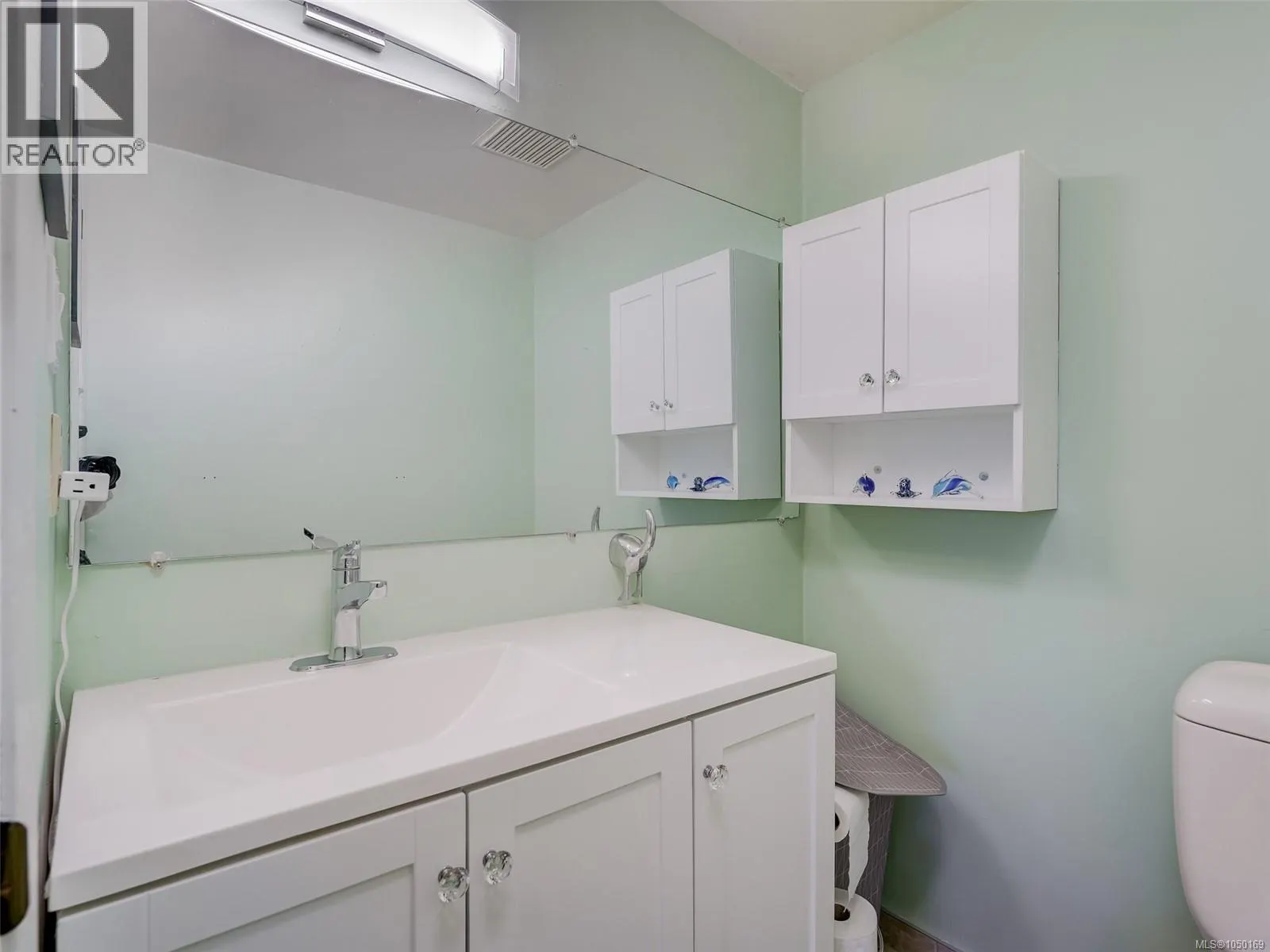 312 3962 Cedar Hill Rd