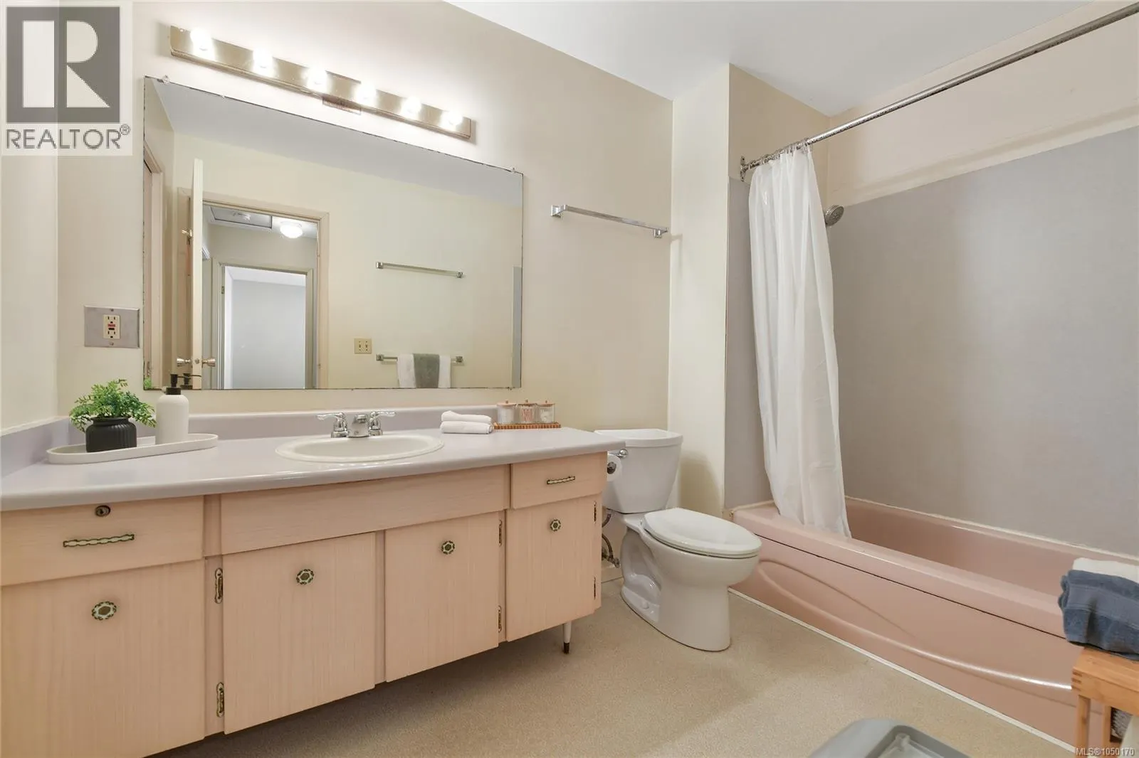 4039 Daffodil Pl