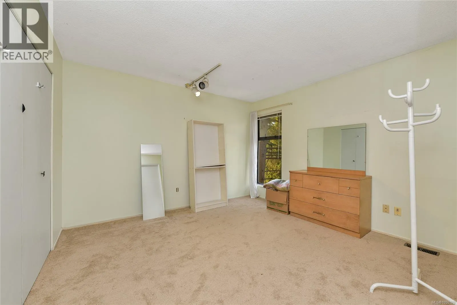 4039 Daffodil Pl