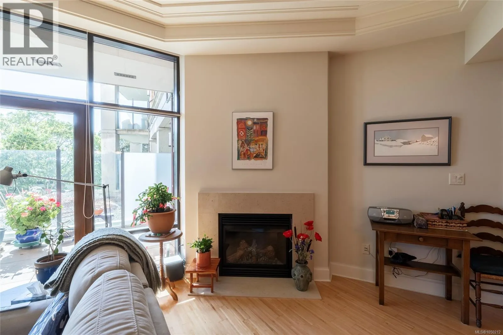 106 847 Dunsmuir Rd