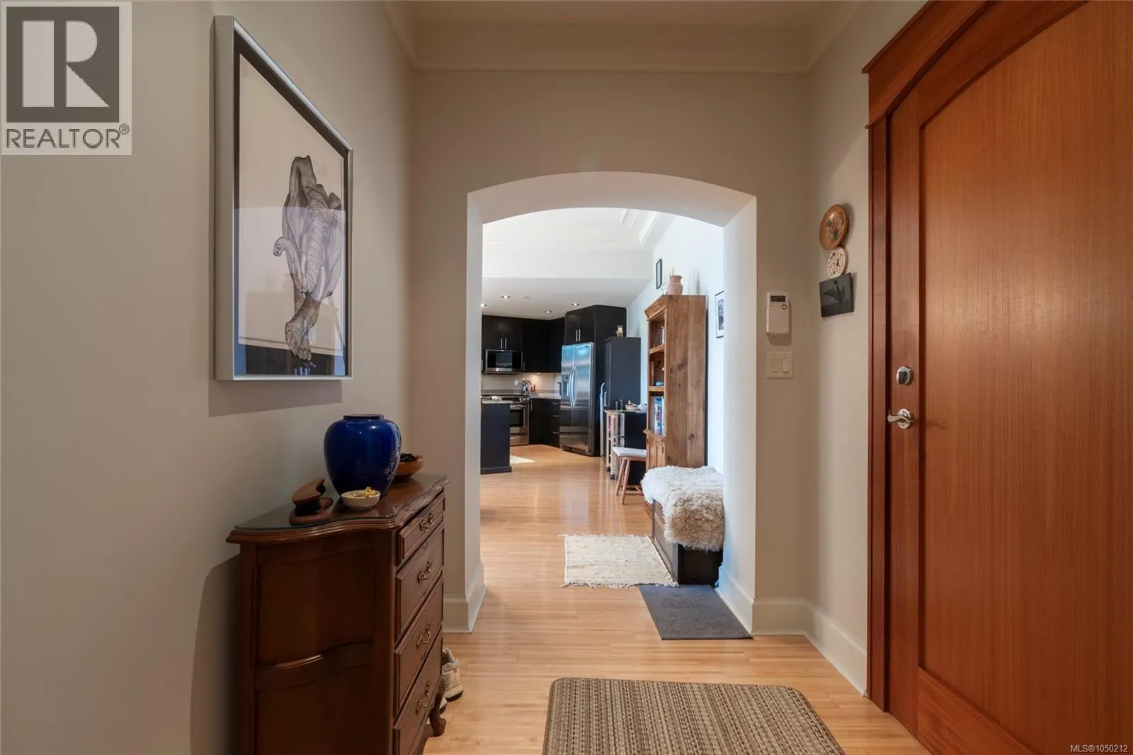 106 847 Dunsmuir Rd