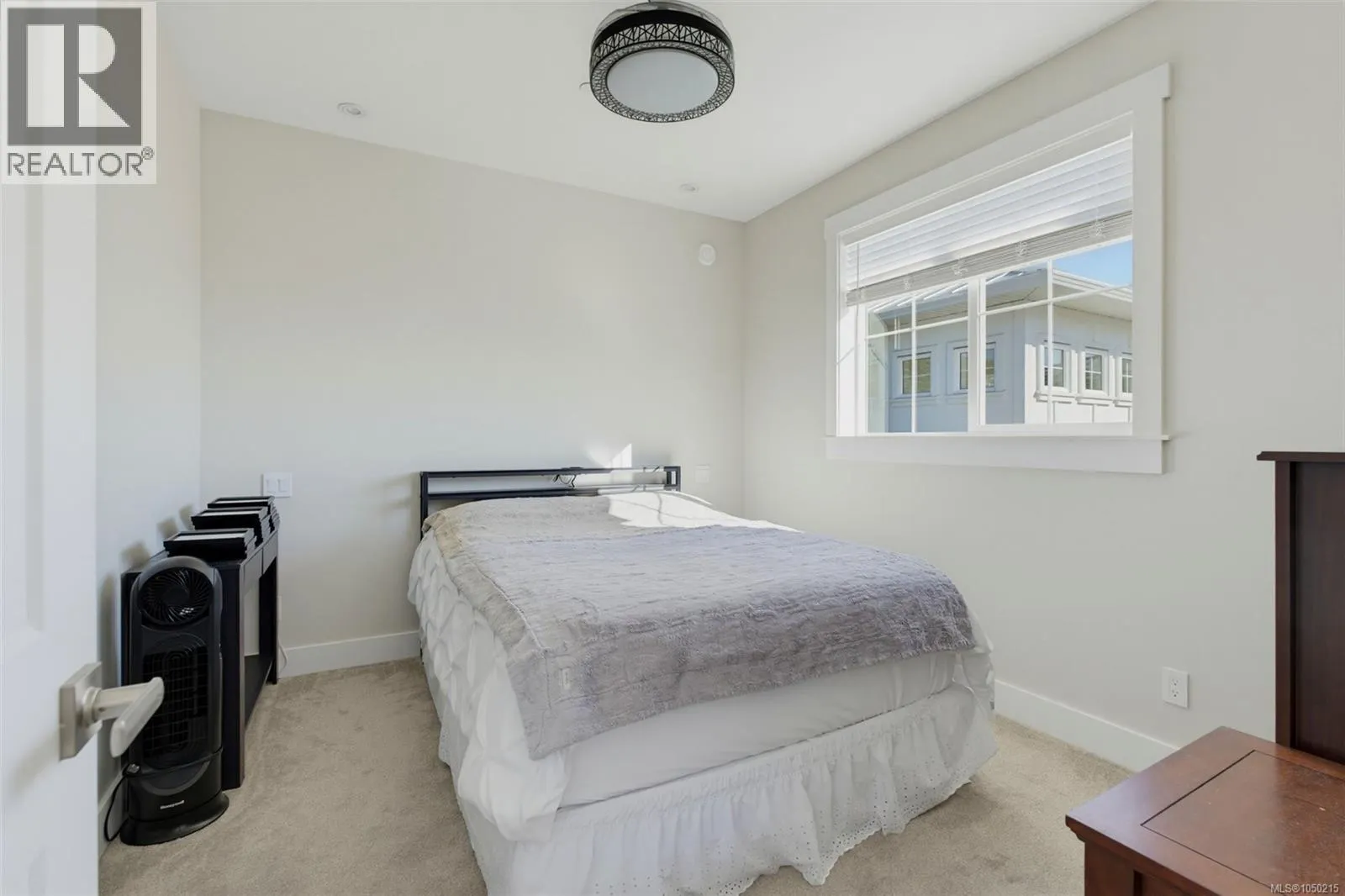 2379 Lairds Gate
